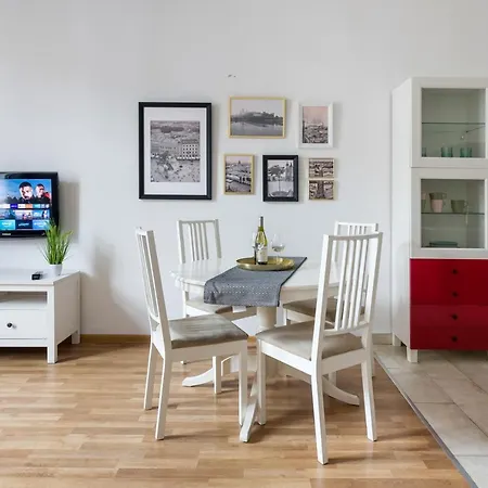 Lubicz Apartment Next To Main Station Netflix Cracovia Esterno foto