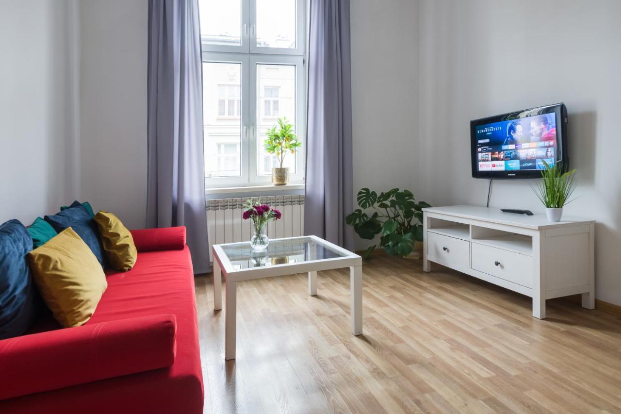 Lubicz Next To Main Station Netflix Apartment