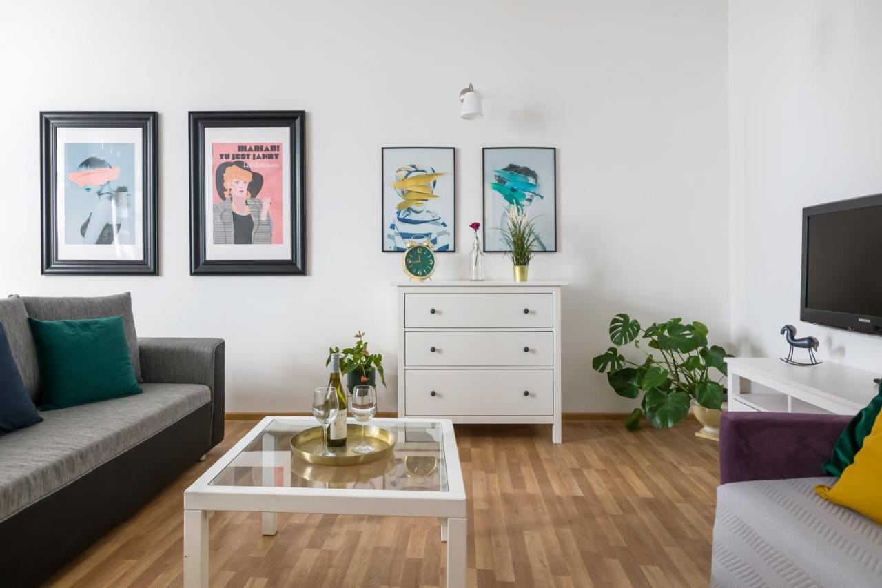 Discover - 3 Rakowicka St - Classic Near Main Station - Netflix Краків