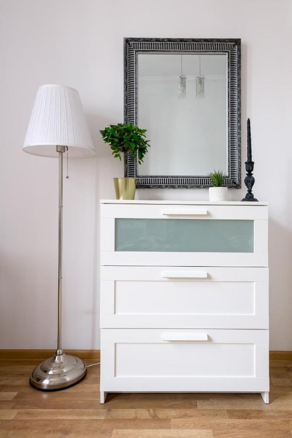 Discover - 3 Rakowicka St - Classic Near Main Station - Netflix * Краків