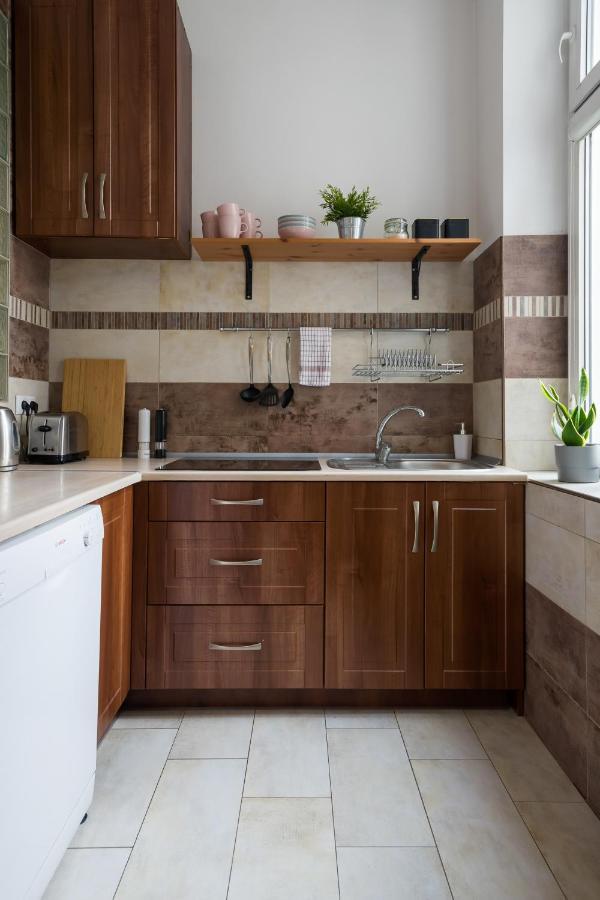 Апартаменти Discover - 3 Rakowicka St - Classic Near Main Station - Netflix Краків