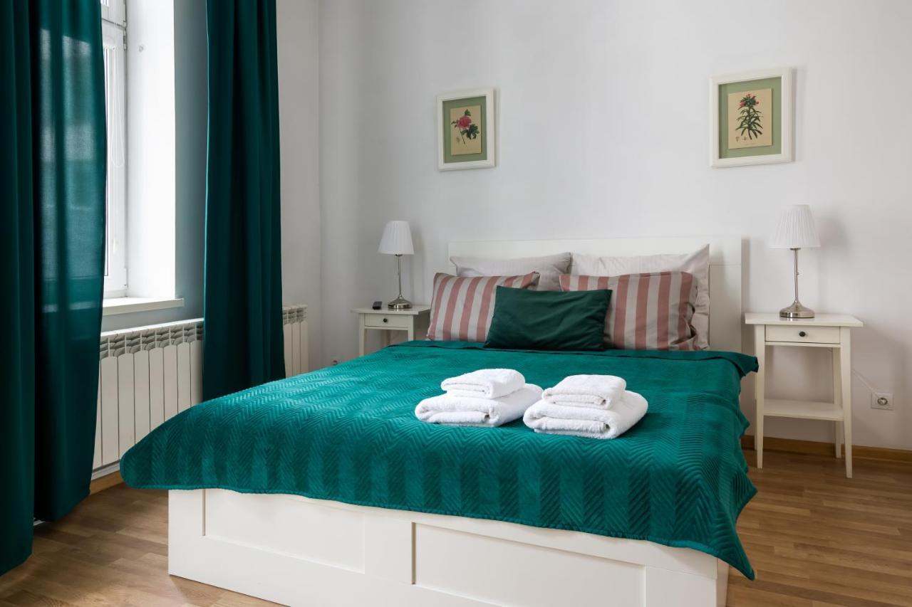 Discover - 3 Rakowicka St - Classic Near Main Station - Netflix Краків